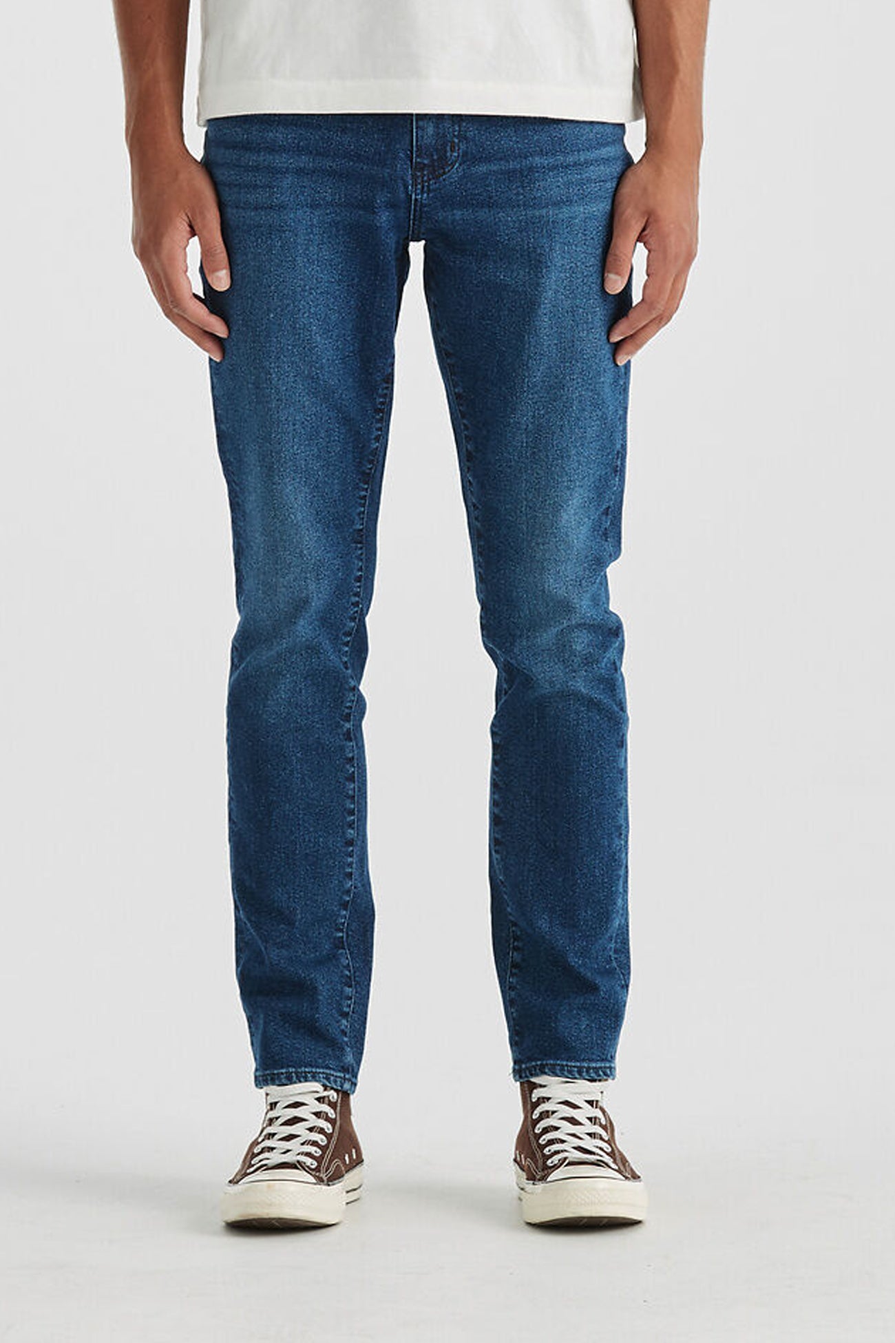 R2 Slim Jean Worn Indigo - Image 2
