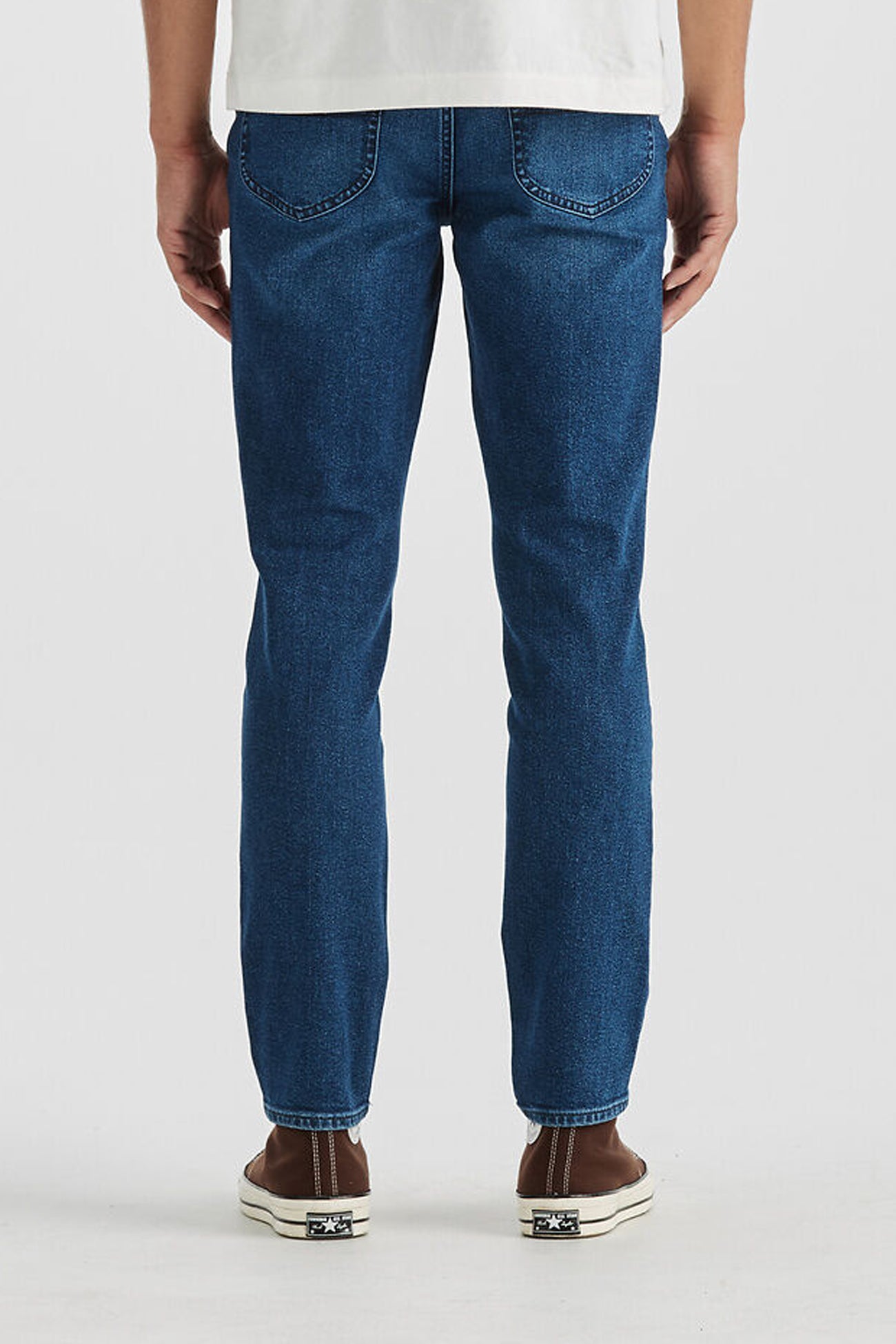 R2 Slim Jean Worn Indigo - Image 3